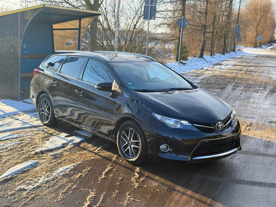 Toyota Auris 2.0 diesel .Super stan