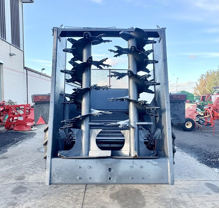 reboque espalhador de estrume