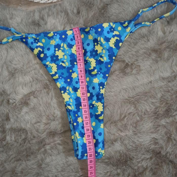 Shein. Dół od bikini, strój kąpielowy