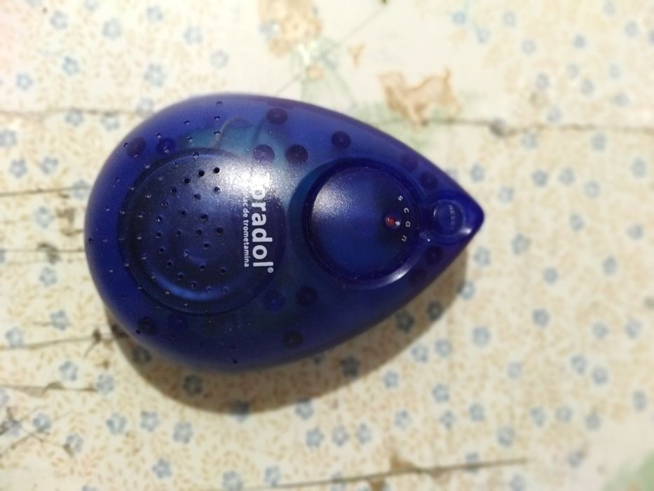 Vendo rádio musicas para casa de banho bom estado