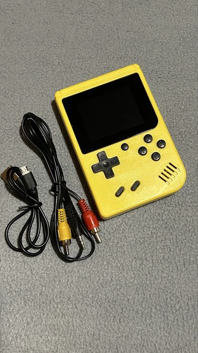 Gameboy a bateria com bastantes jogos no proprio aparelho