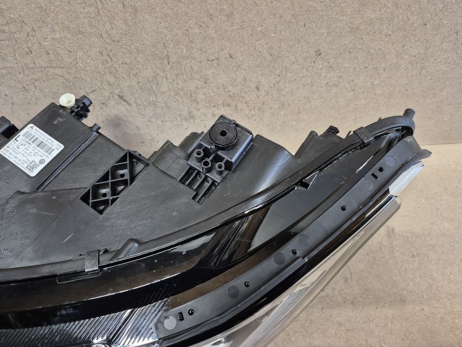 Volkswagen tiguan 5NB lift full led IQ light lewy europa