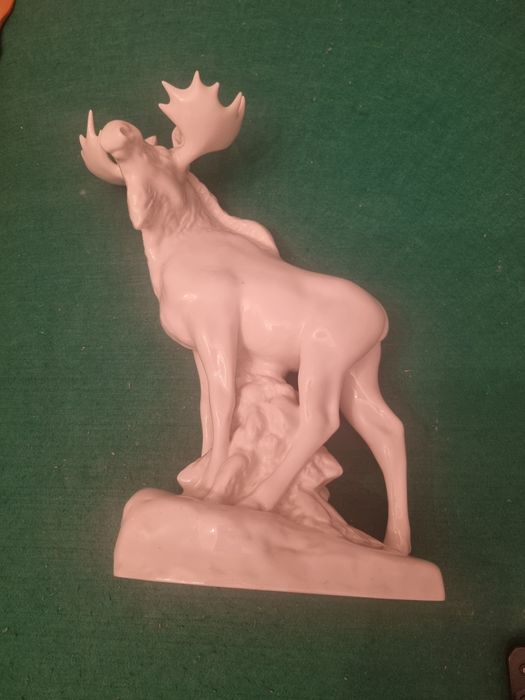 Porcelana Łomonosow  - biały łoś