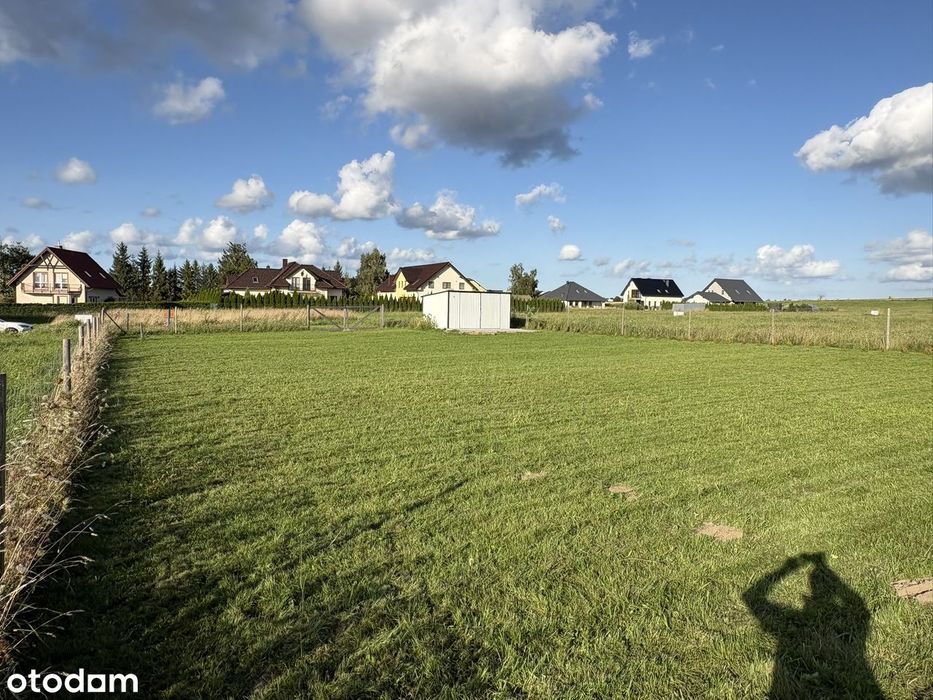 Działka budowlana 1008m² z mediami pod miastem