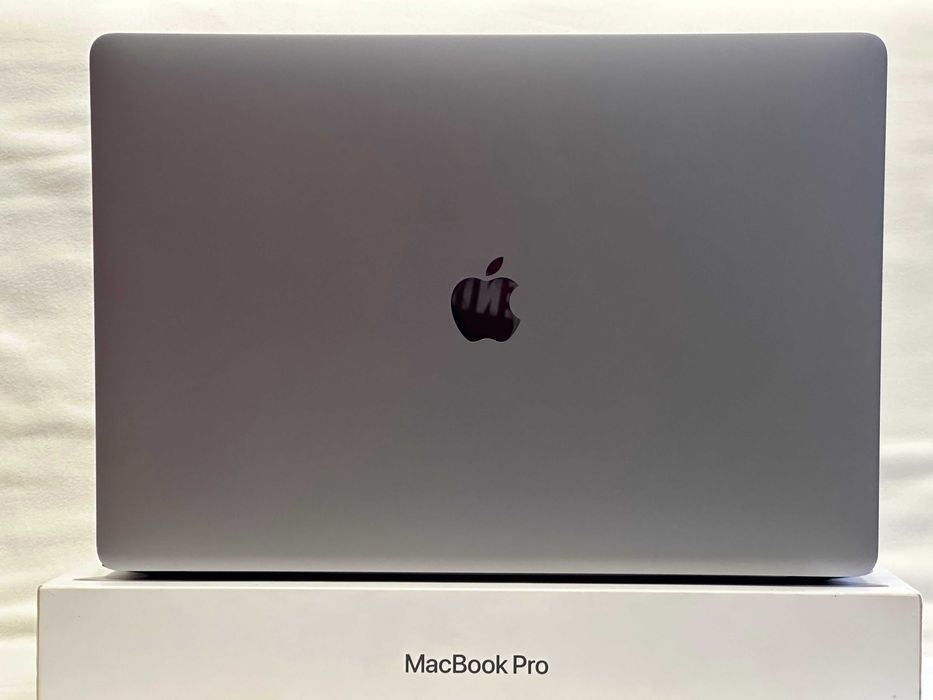 MacBook Pro 16” 2019 i9- cpu, 32RAM/1000 SSD, графіка - 8gb