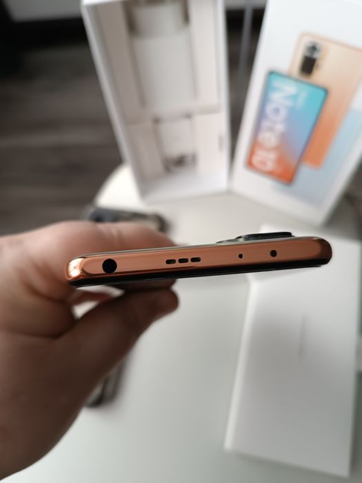 ИГРОВОЙ Xiaomi redmi note 10pro, память 6+5-128гиг,новое состояние.