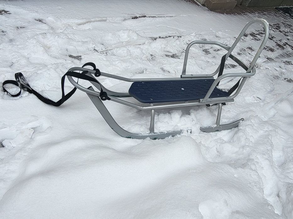 Sanki Piccolino wraz z uchwytem do pchania