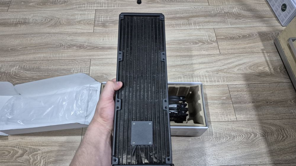 Водяне охолодження MSI CoreLiquid 360R