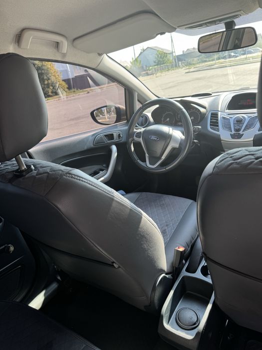 Ford Fiesta 2012 1.4 бензин автомат