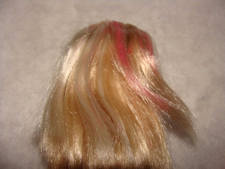 Boneca Steffi Love com Vestido