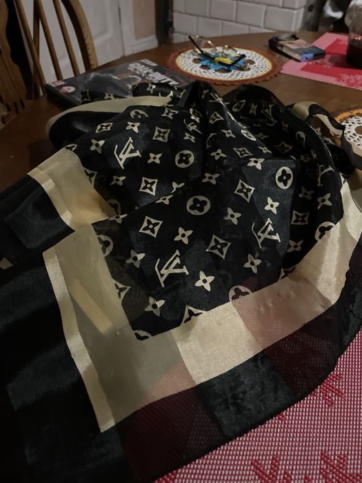 Szal Louis Vuitton Black/Gold