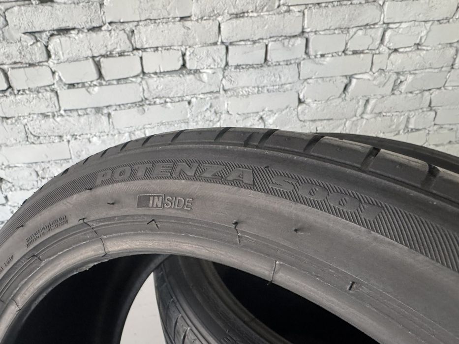 Літні шини Bridgestone 235/40 R19