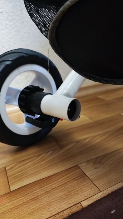 СРЛЧНО. Триколісний велисипед з батьківською ручкою TILLY FLIP T-390