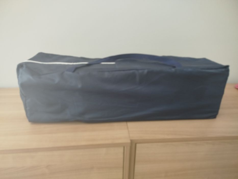 Cama de viagem e colchão