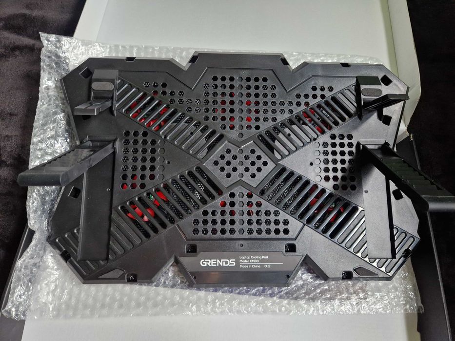 Podstawka chłodząca pod laptopa GRENDS 10-17' 6 fans RGB Model KMD3