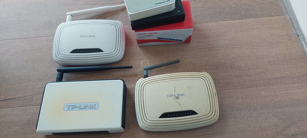 Routery tplink  zestaw 3 plus 3 switche