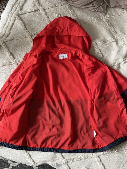 Nowa kurtka wiatrówka, przejściówka