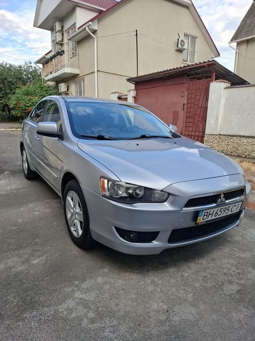 Продам Lancer X .