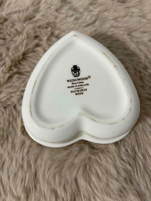 Porcelanowa szkatułka wedgwood