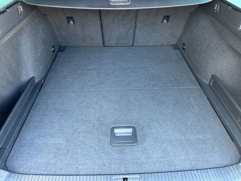 Volkswagen Passat R-Line* Virtual Cockpit* Alcantara* Tempomat ACC* Navi* GWARANCJA