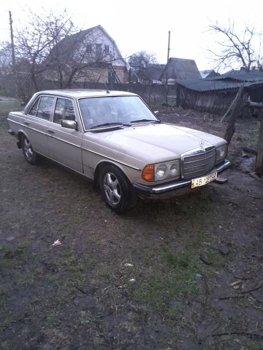 продам Мерседес W 123