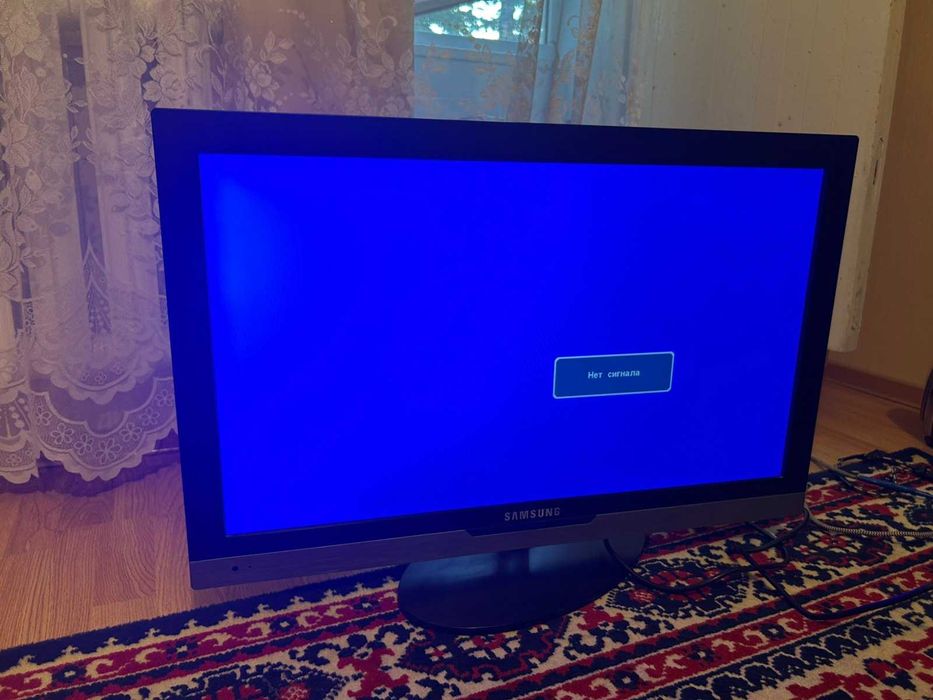 Телевізор Samsung  32" led є можливість підключення Т2 та Смарт ТВ