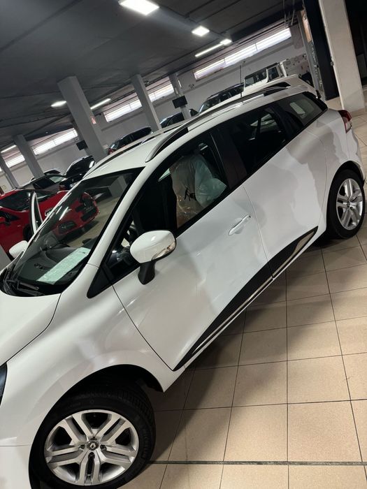 Aluguer de 2 Renault Clio para TVDE