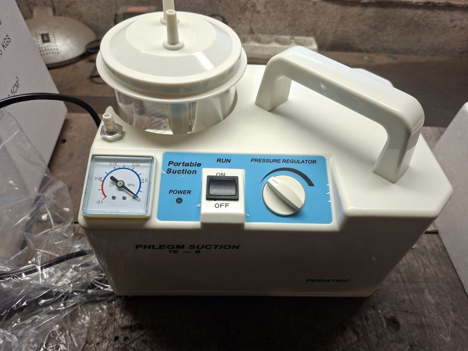Medyczne,elektryczne urzadzenie ssące 7E-B