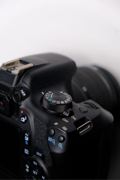 Canon EOS 1300D Kit 18-55 DCIII
