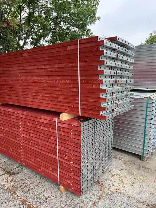 Stalowe szczytowe rusztowanie 8x7,5 podesty 2,5m nowe Plettac komplet