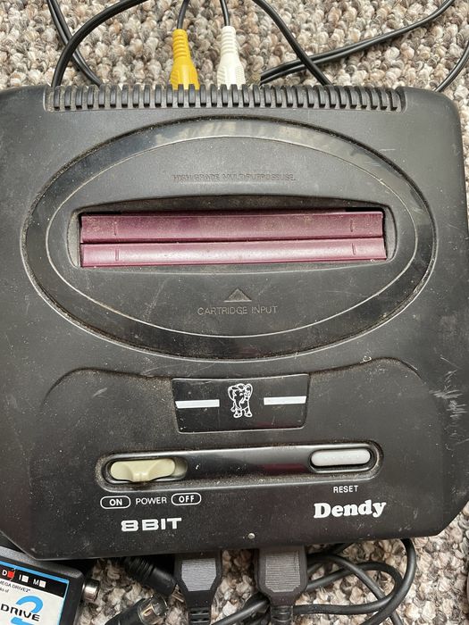 Старі приставки dendy ,комбат