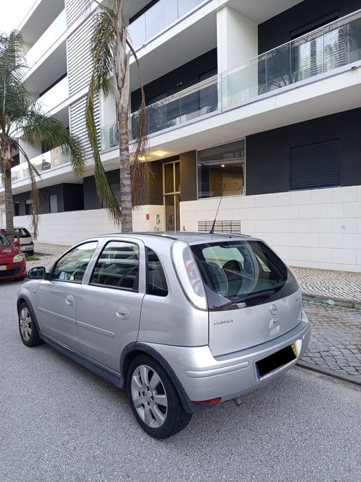 Opel Corsa C 1.2 Twinport 2006
Jantes especiais
Rádio e Leitor CD
Coma