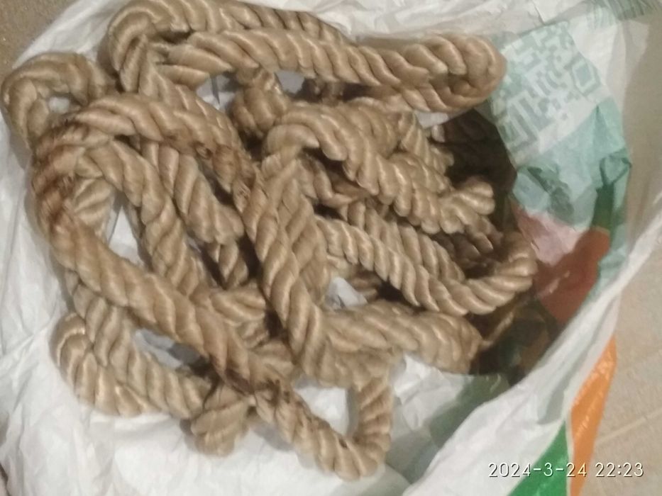 Верёвка толстая, трос, канат
