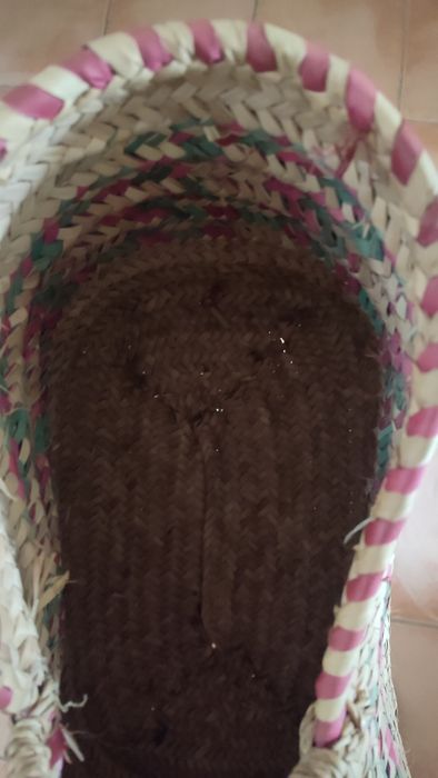 Cesta em vime/ palhinha
