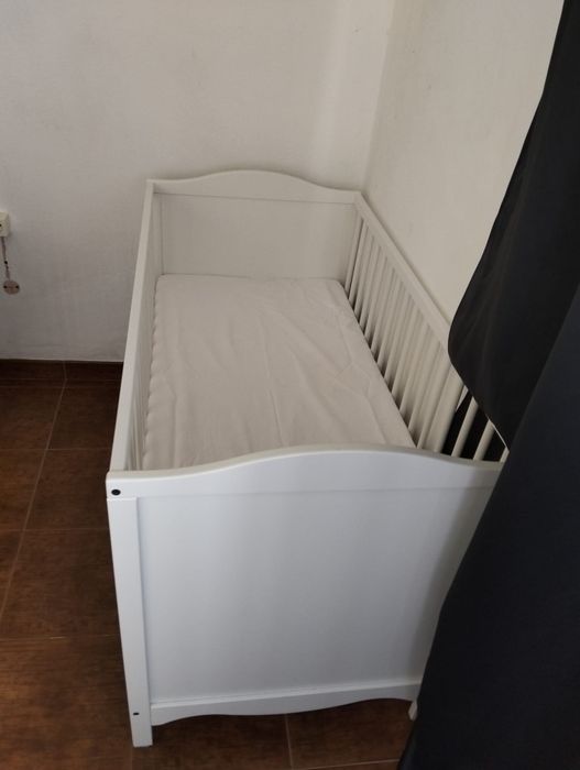 Berço Bebé Ikea com colchão