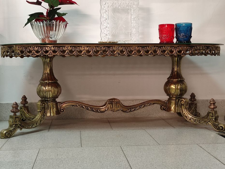 Mesa de centro em bronze