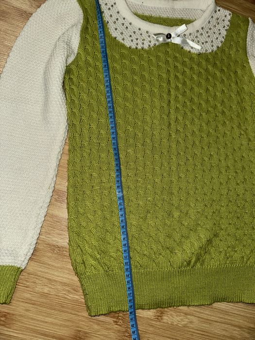 Светр вʼязаний