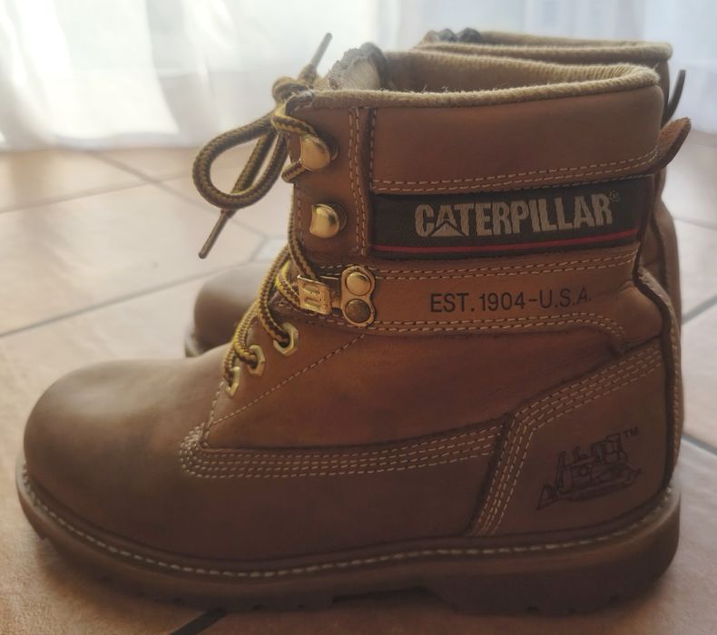 Sprzedam bardzo solidne, brązowe trapery marki Caterpillar w roz.39