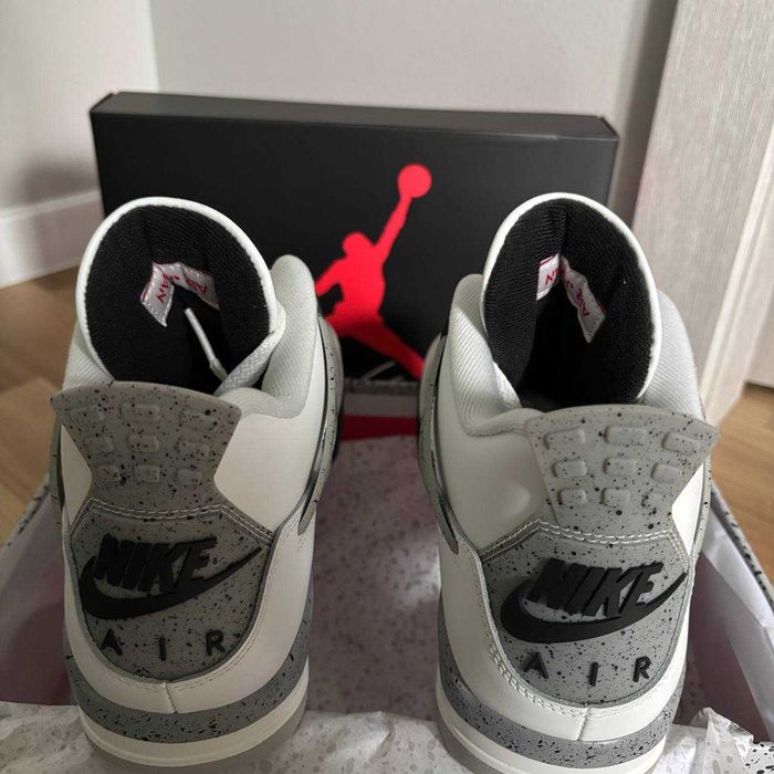 Air Jordan 4 Retro „White Cement”