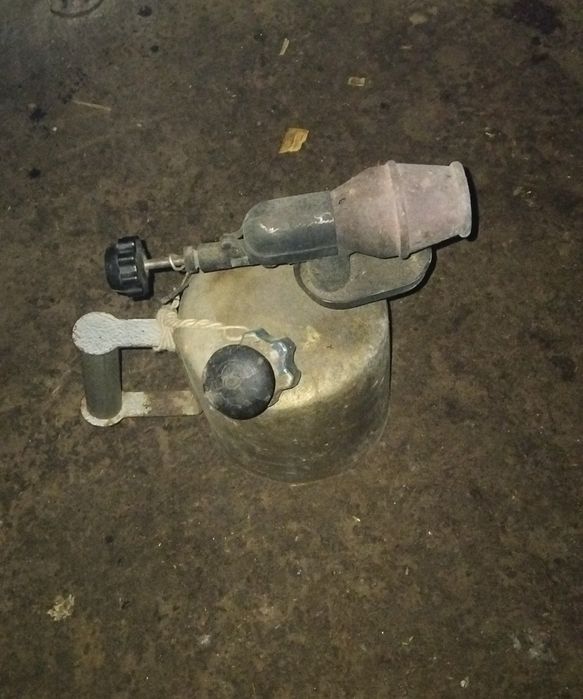 Лампа паяльная .