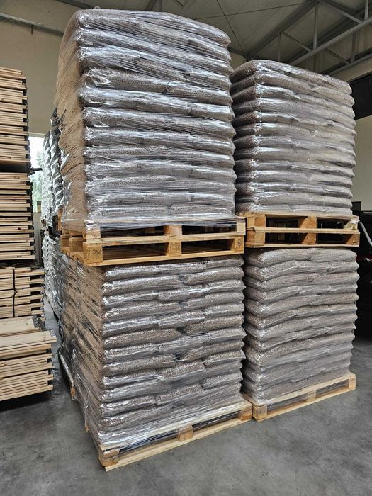 Pellet drzewny sosnowy worek 15 kg 30 zł