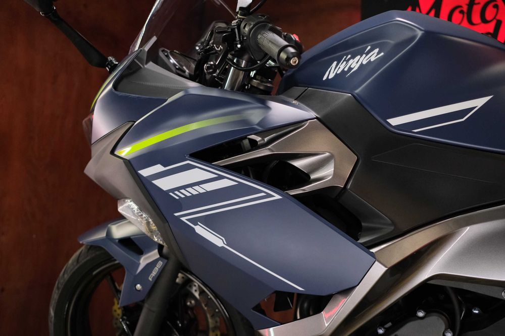 Kawasaki Ninja 400 із Японії