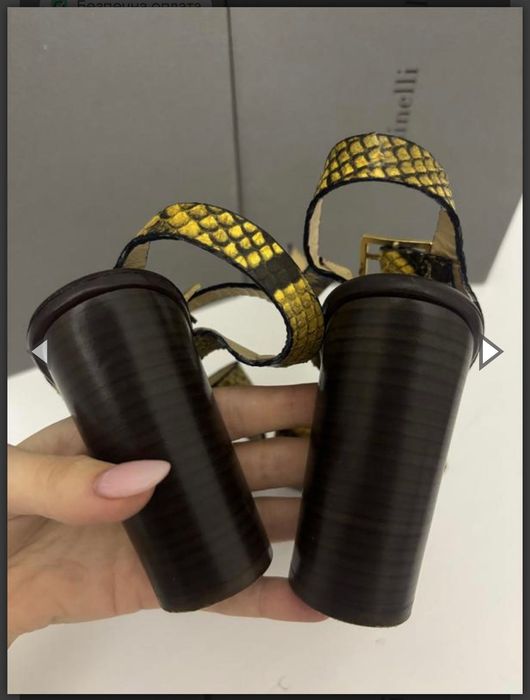 Босоніжки Minelli 37 р натуральна шкіра