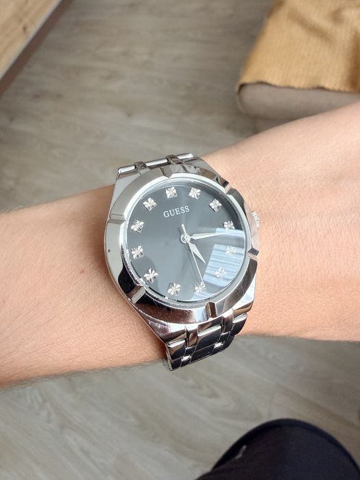 Жіночий наручний годинник Guess