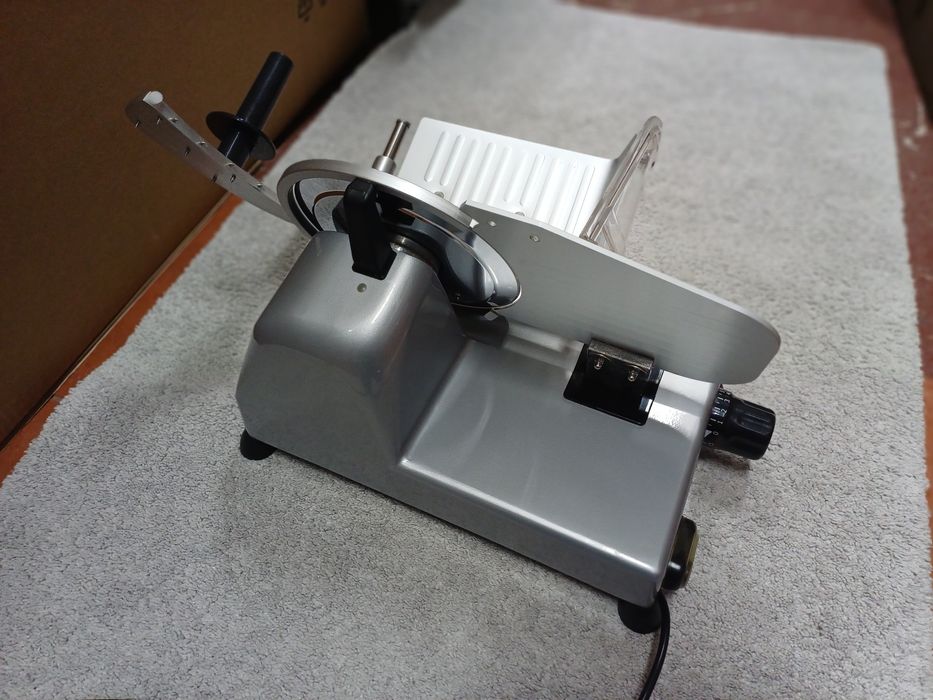 Fatiadora Profissional METRO Professional – Lâmina 190 mm