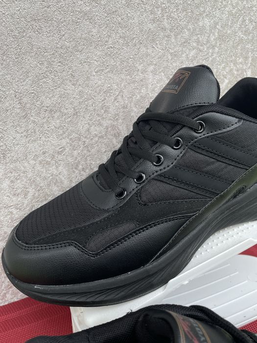 Чоловічі кросівки р 40,41.42.43.44.45