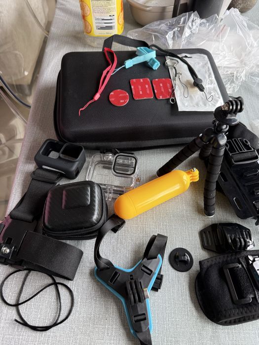 GoPro Hero 10, as shown in the photos, functioning well without defects64751287251457124