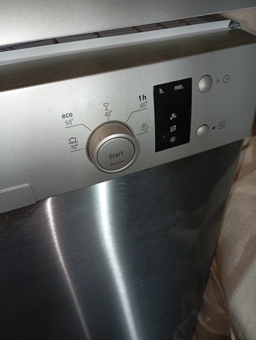 Продам посудомоечную машинку bosch