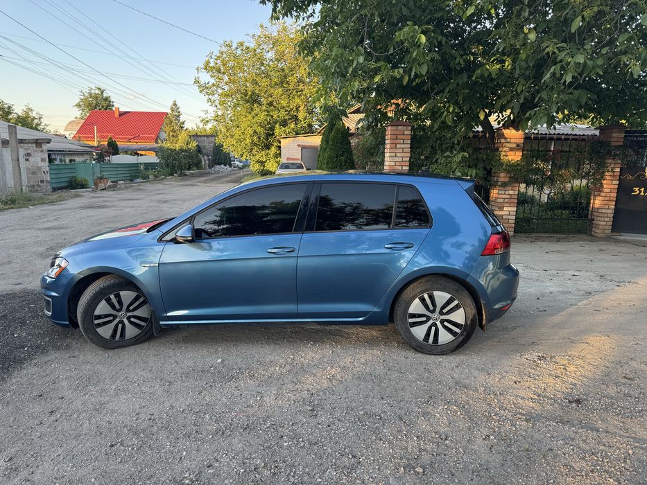 Продам свой e-golf
