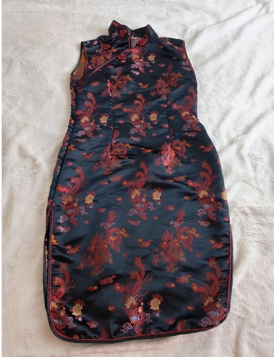 Damska jedwabna sukienka